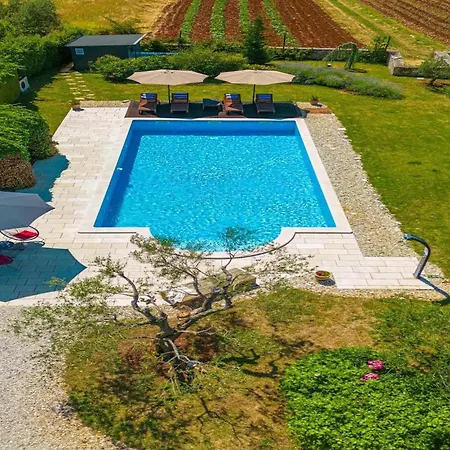 Benka Vakantiehuis Mofardini