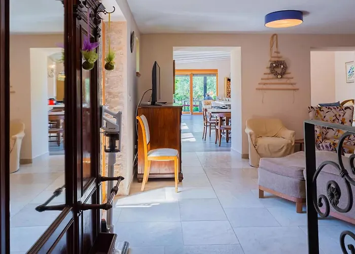 Vikendica Benka Mofardini