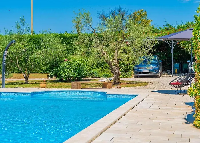 Vikendica Benka Mofardini